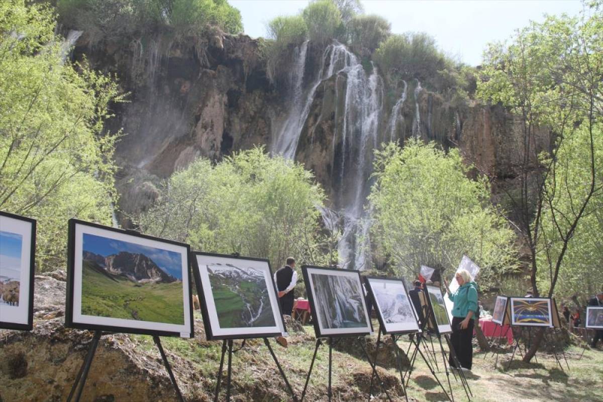 Erzincan'ın yöresel lezzetleri doğa harikası Girlevik Şelalesi'nde tanıtıldı