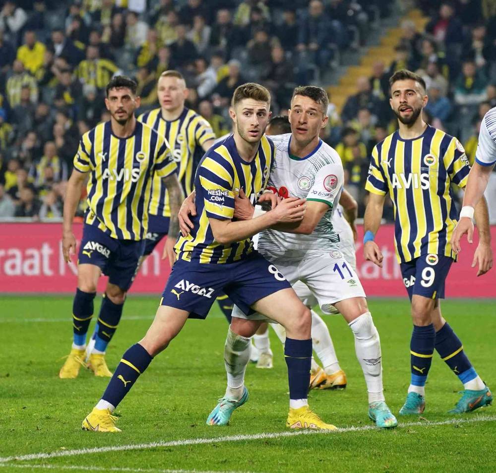 Fenerbahçe vs Slovácko: A Clash of Two Football Powerhouses