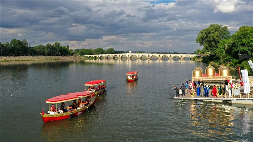Edirne'de Nehir Turizmi Canlanıyor: Meriç'te Kayık Turları Başladı