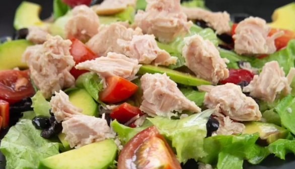 Lezzet Durağı: Ton Balıklı Kinoa Salatası Tarifi