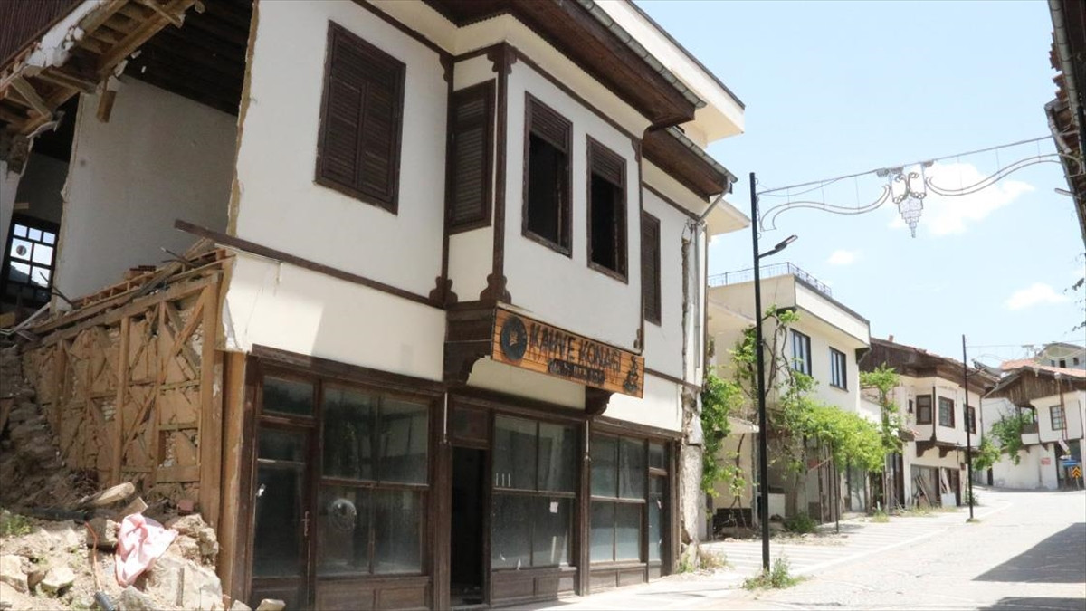 Malatya'da Tarihe Saygı: Depremden Etkilenen Tarihi Evler Koruma Altına Alınıyor