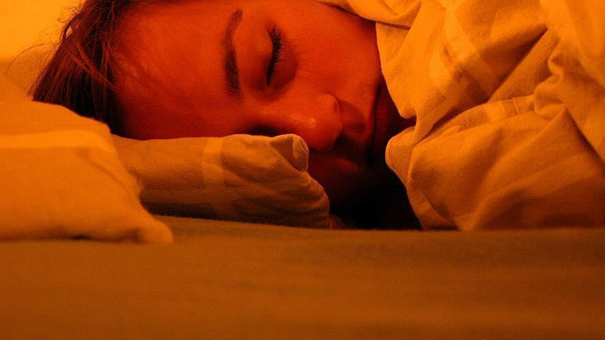 Uyku Dünyasının Gizemi: Neden Bazıları Alarm Duymaz, Bazıları Kapı Sesiyle Uyanır?